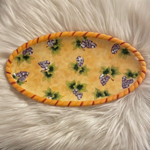 Beautiful Glazed ceramic grapes + leaf vines  dish/decor. - Picture 1 of 5
